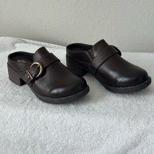 Eastland clogs